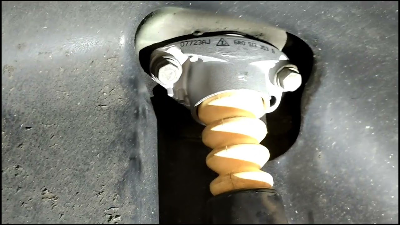Wymiana tylnich amortyzatorów, VW Polo 6R1 2013 Rok