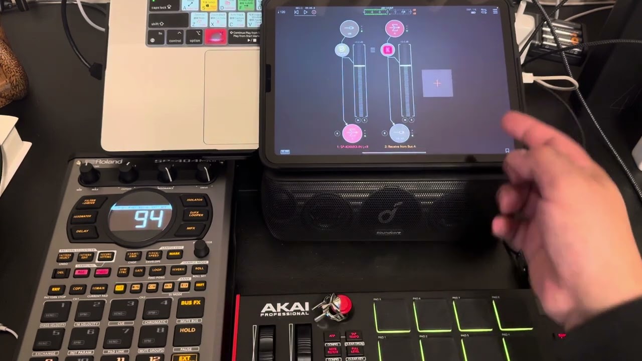 Using SP404 Mkii and AUM on iPad for fx to record into Koala Sampler