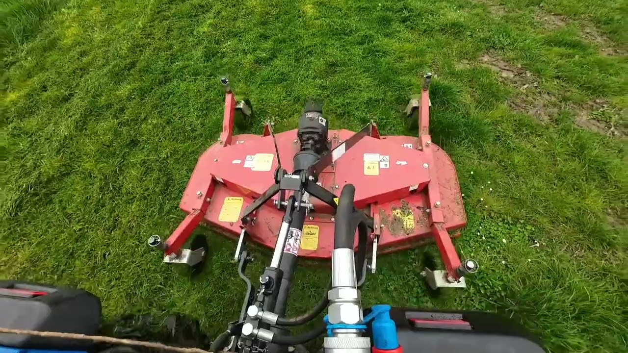 Solis 26 mit Sichelmulcher