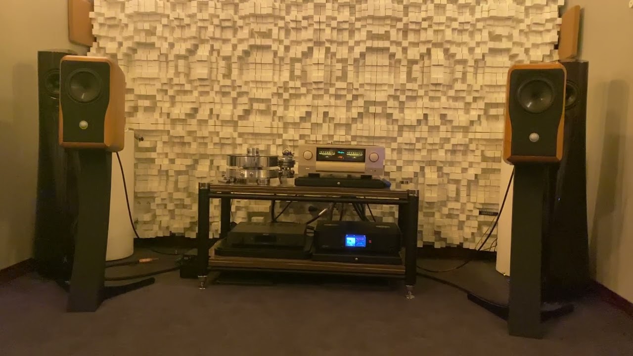 Accuphase E-4000, Chario ACADEMY SONNET