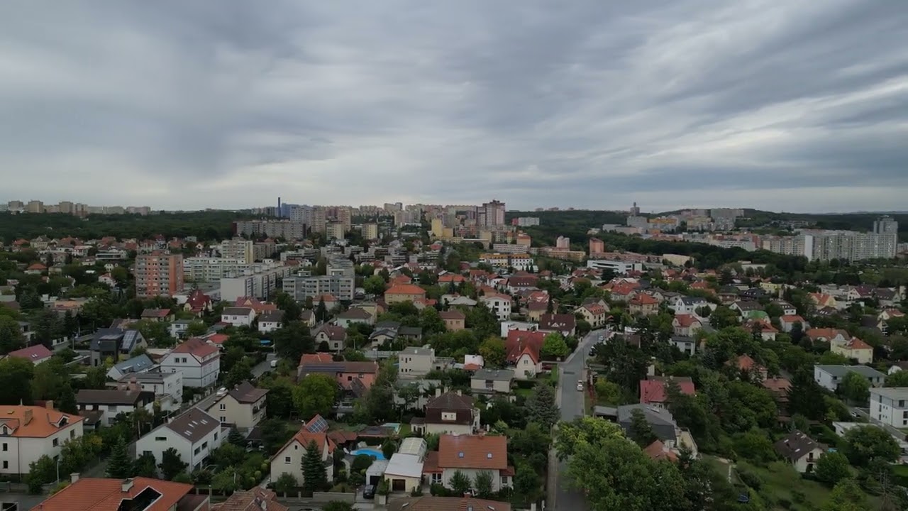 Praha Modřany, pohled z dronu, ř&iacute;jen 2023