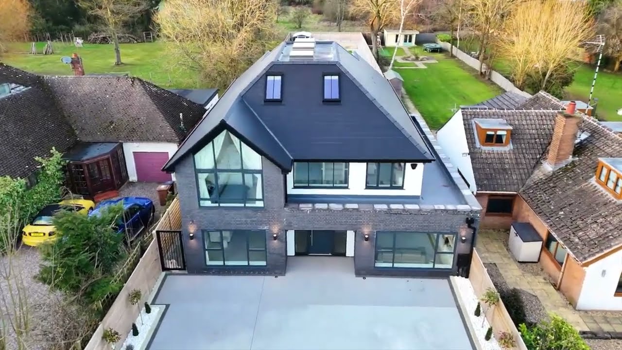 🏡 LUXURY LIVING IN HAMPTON-IN-ARDEN | 6-BEDROOM CONTEMPORARY HOME