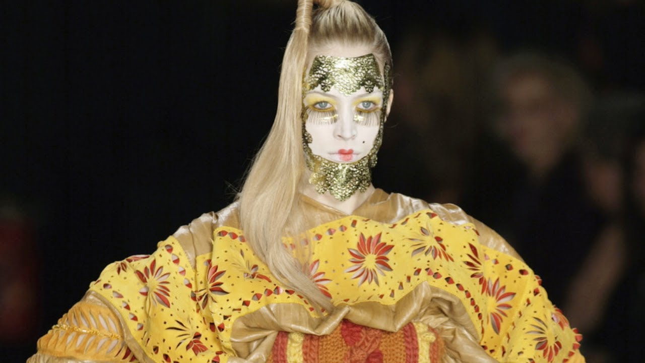 Christian Dior Haute Couture Spring/Summer 2002