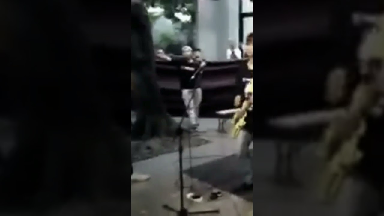 Depreshit Indonesian Grunge Vandalism on the stage!!