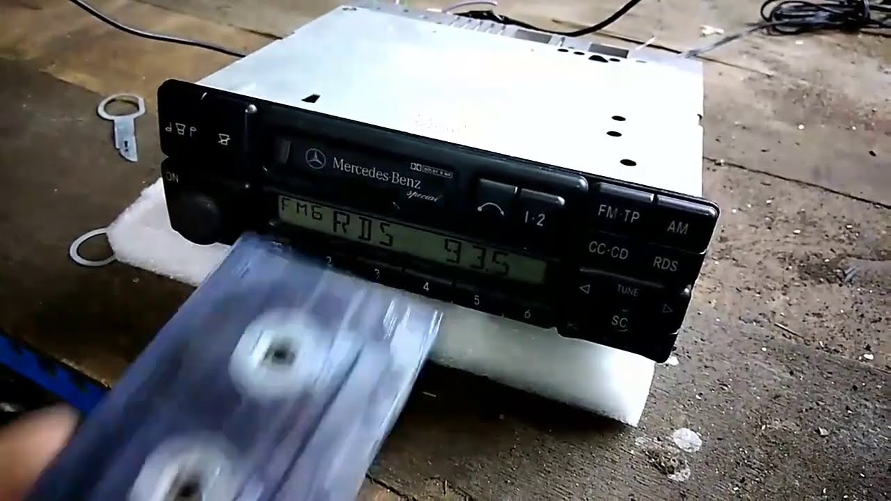 Radio BECKER`s BE2210 wraca do żywych - 72KUCE W124 200D `88