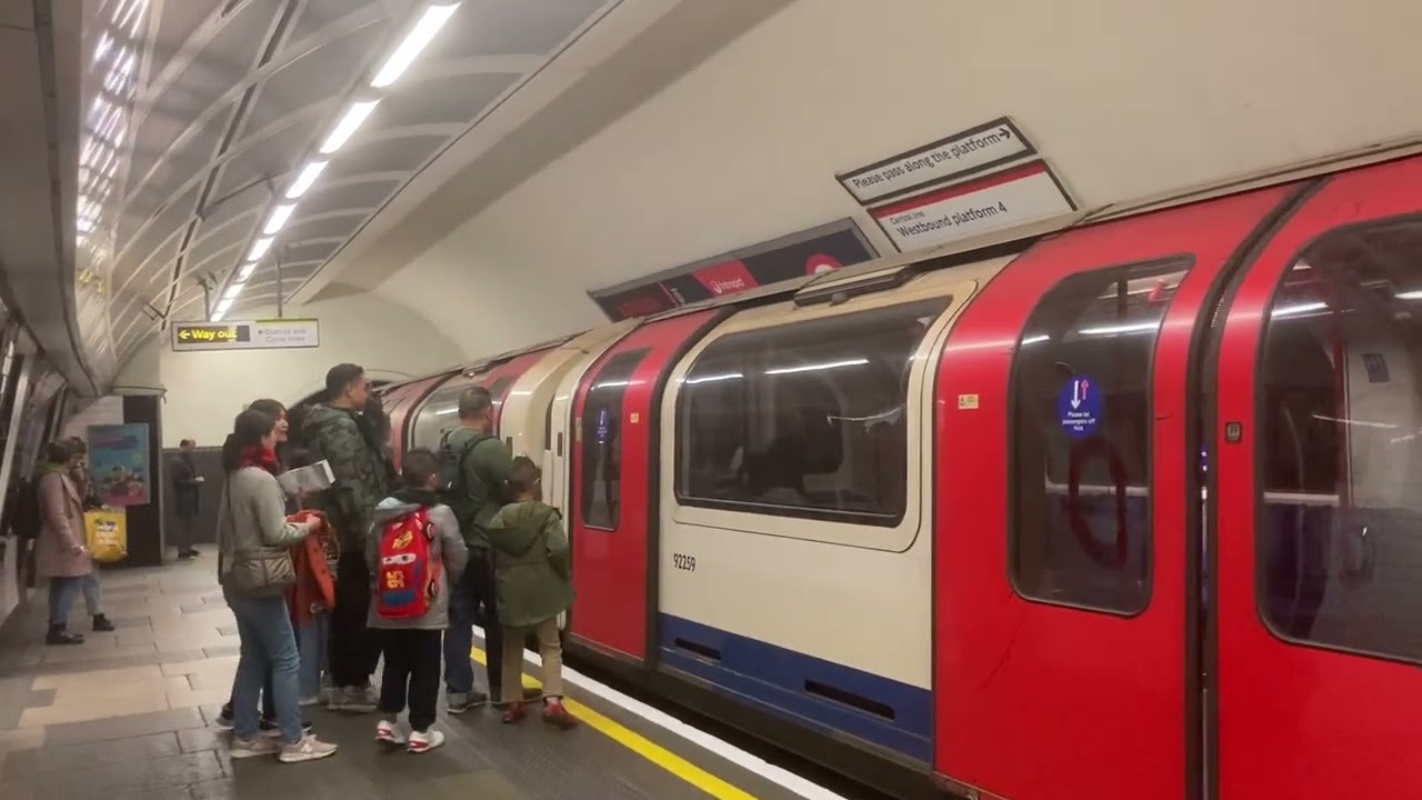 Central Line at Notting Hill Gate 1