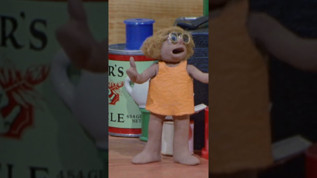 THE AMAZING ADVENTURES OF MORPH!  SWIMMING POOL IN THE GARDEN -  #stopmotion #morph #funny