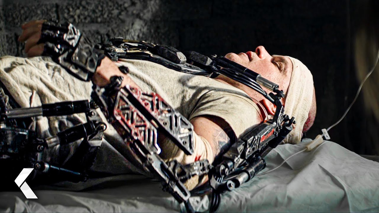 Matt Damon Gets The Exoskeleton - Elysium