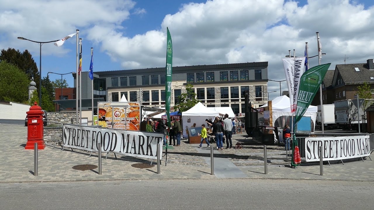 1.RAERENER STREETFOOD EVENT  DENKMALPLATZ RAEREN BELGIEN