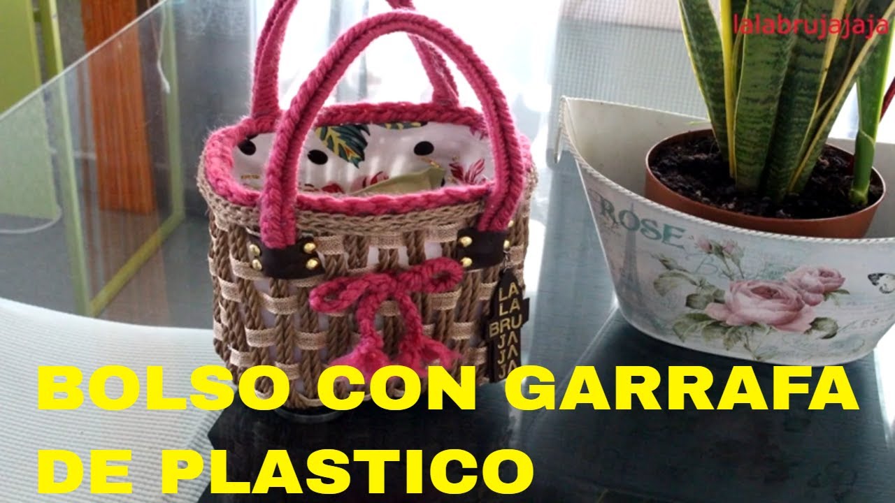 BOLSO CON BIDÓN DE PLASTICO y cuerda de la ropa