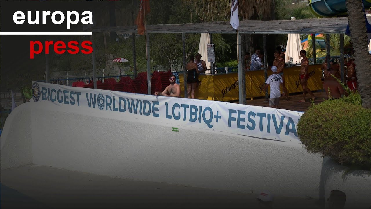 La fiesta LGTBI Waterpark Day abre sus puertas en el parque acuático Illa Fantasia