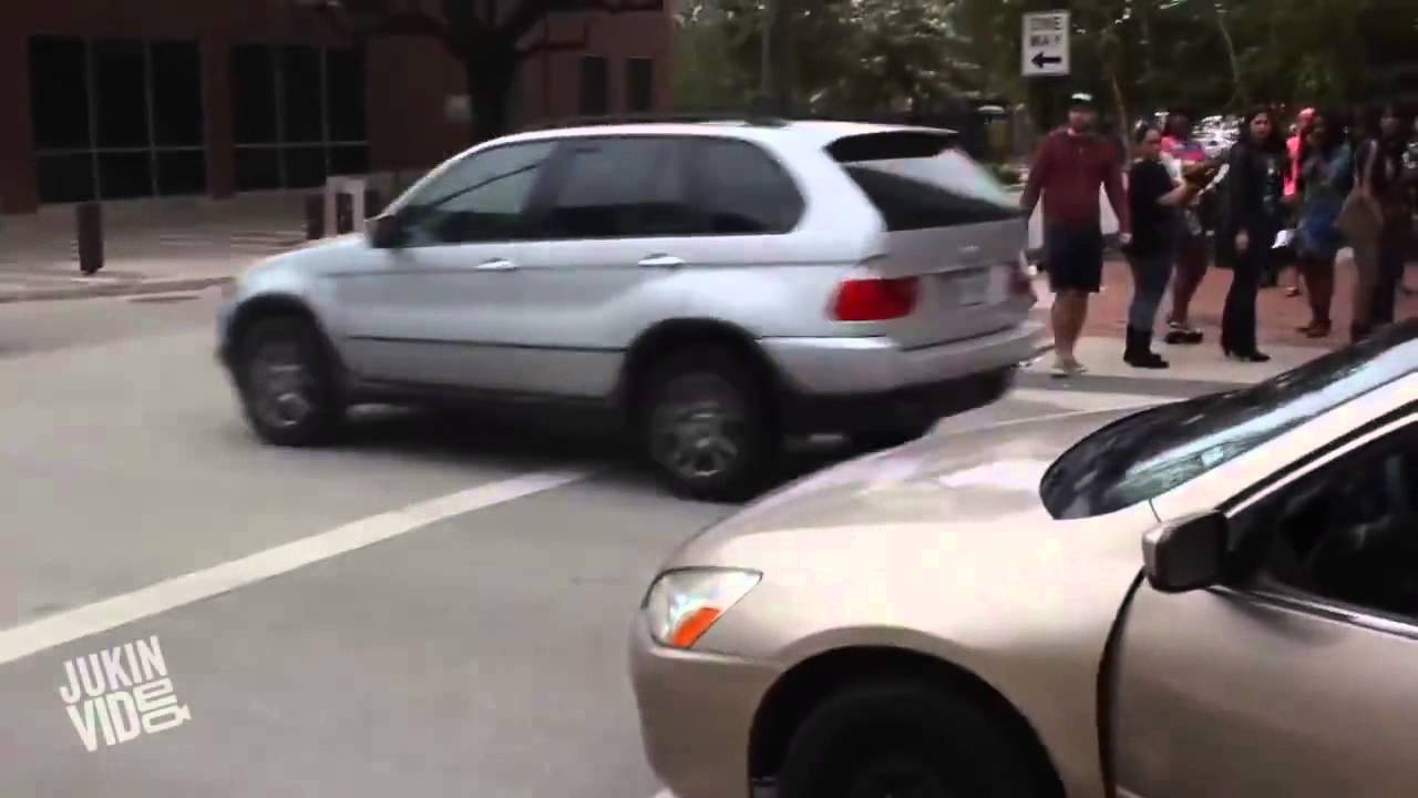 WHEEL CLAMP FAIL - ViralBusters.com