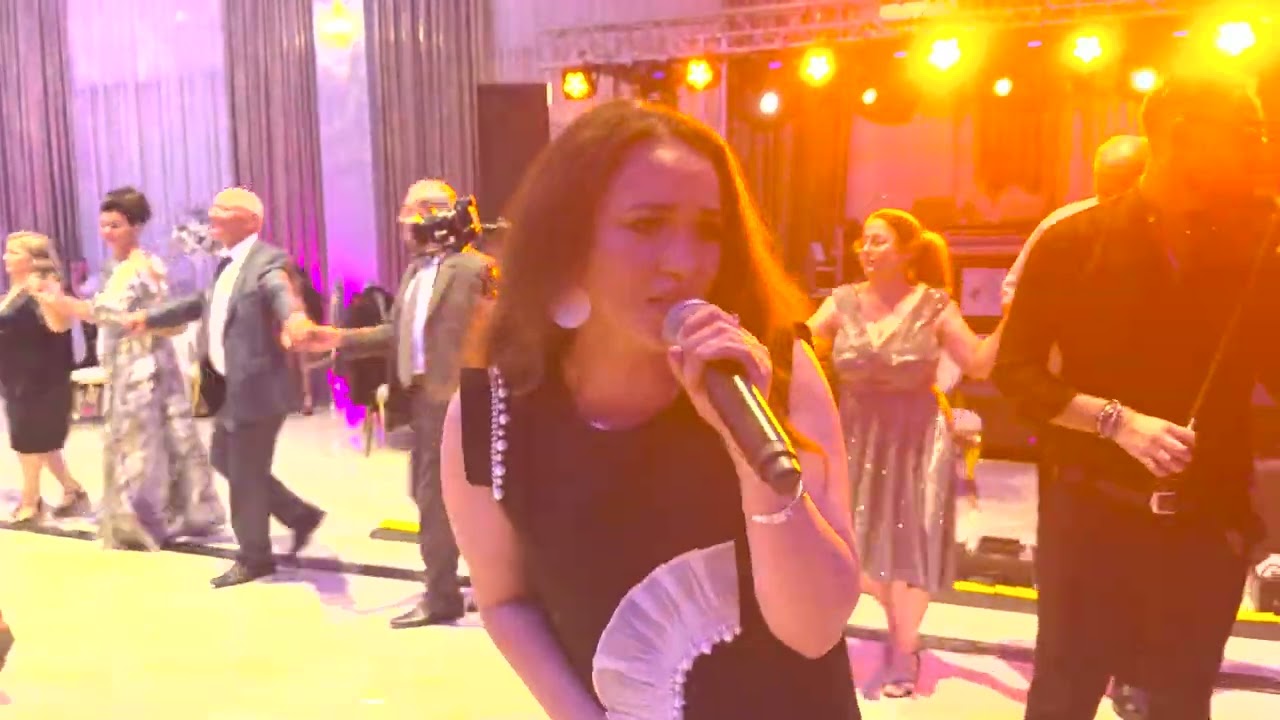 CE ÎȚI DOREȘTI mai mult la nunta ta? Muzică de petrecere? ALEGE Ioana Bălan si Grand Music Events