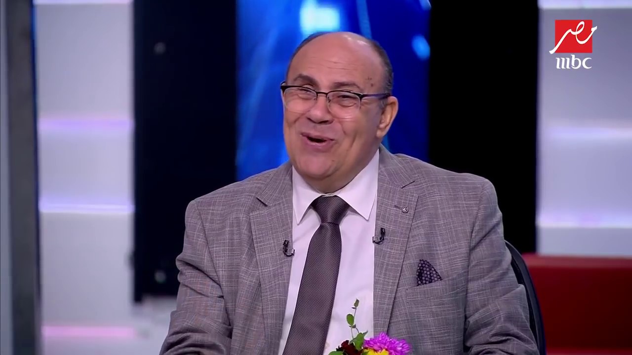 هل من حق الأم أن تطلب من ابنها تطليق زوجته؟
