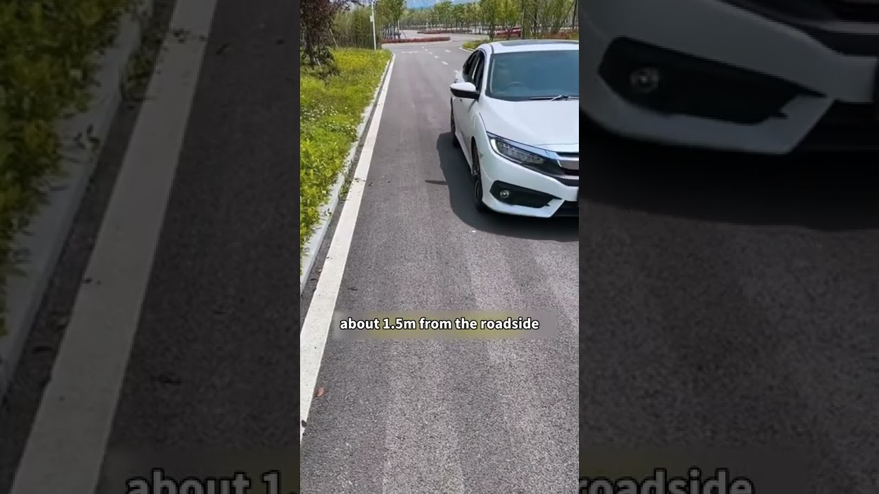 Как автомобиль разворачивается на узкой дороге?#машина #шорты #вождение