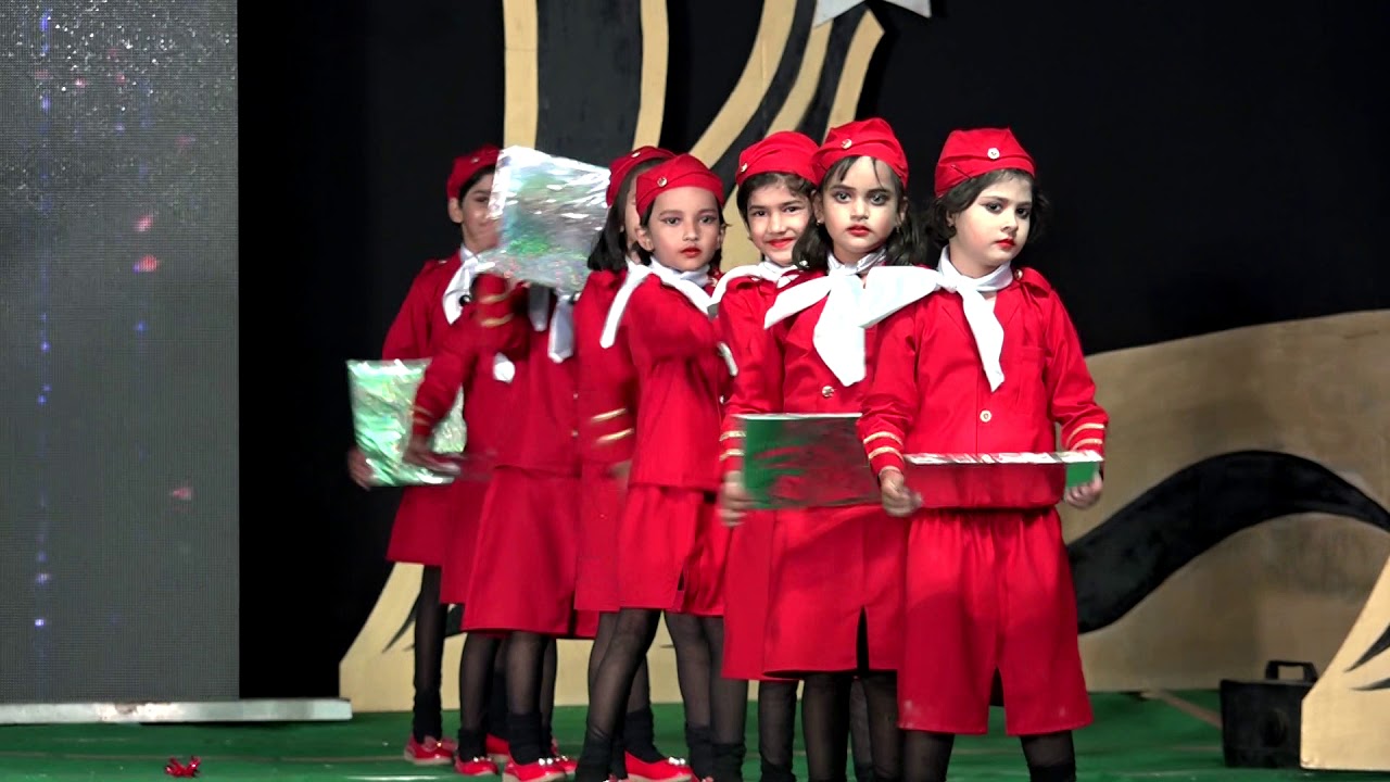 Air hostess dance (Little Daffodils season 2)