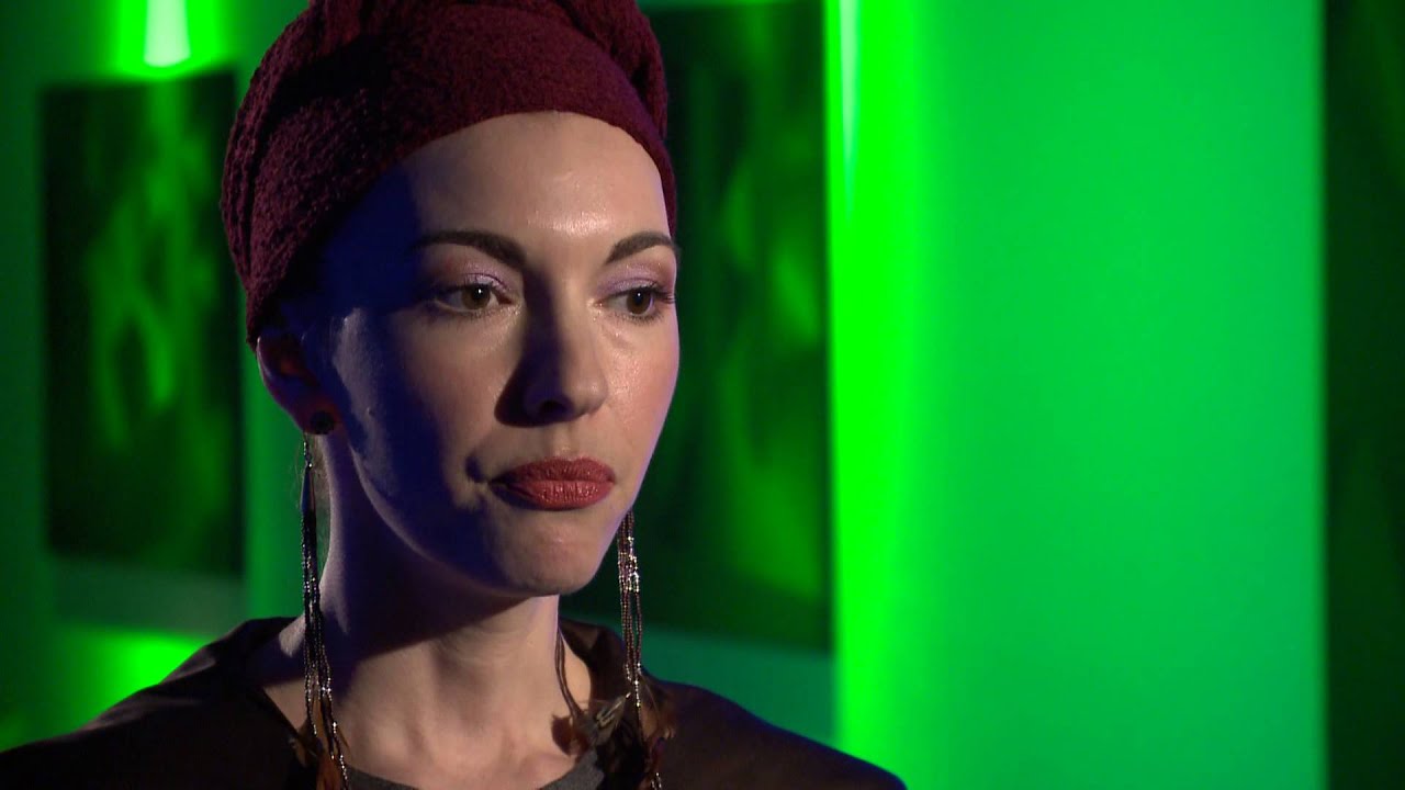 Chrysta Bell - TV ajanlo