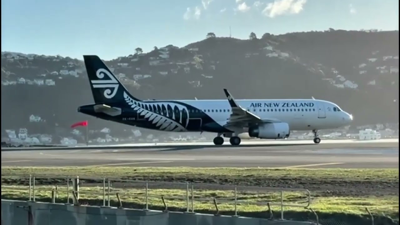30 minutes of big planes landing and taking off at Wellington airport 