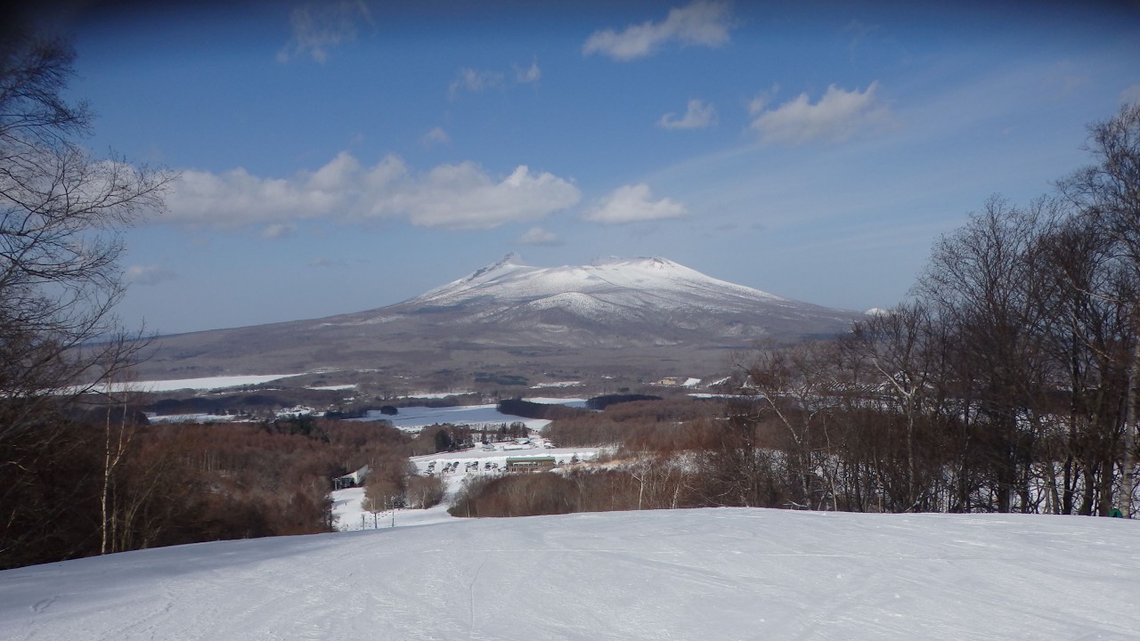 2026年2月10日（火） -２度 曇り時々晴れ 陽射し＜函館七飯スノーパークにて＞（パート１）＊風有りで冷え込んで寒い（Jouさんと会う前の単独滑降１本滑る！^^♪）