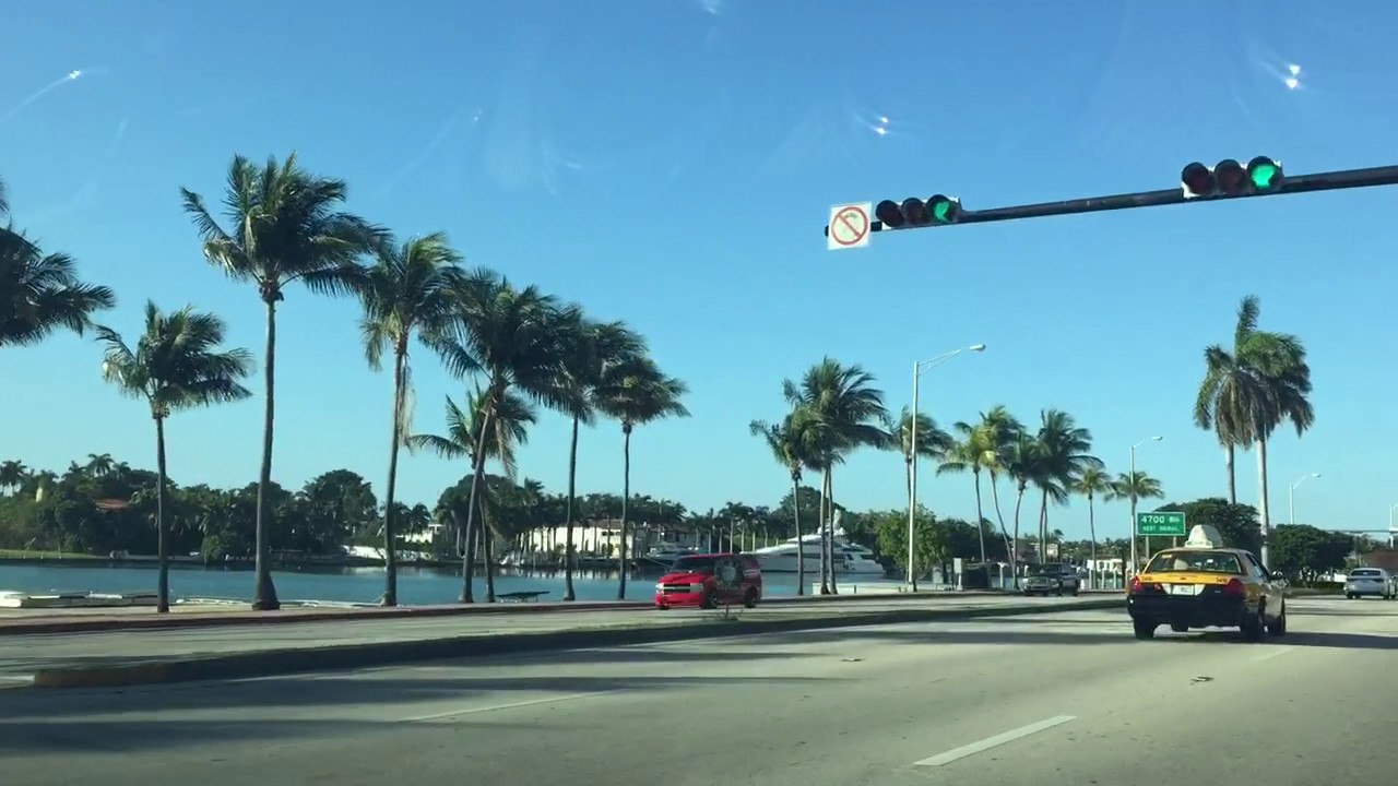 Miami paseando en auto