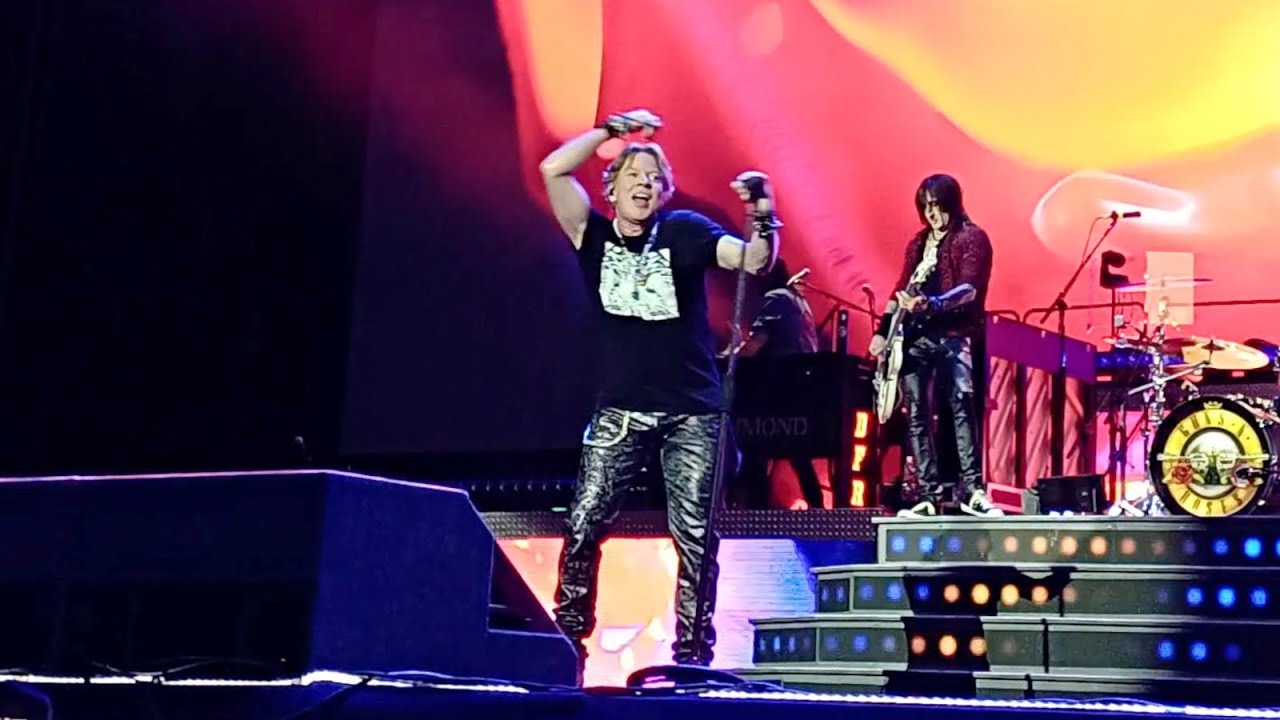 Guns N' Roses in Madrid, 9 June 2023. Mr. Brownstone
