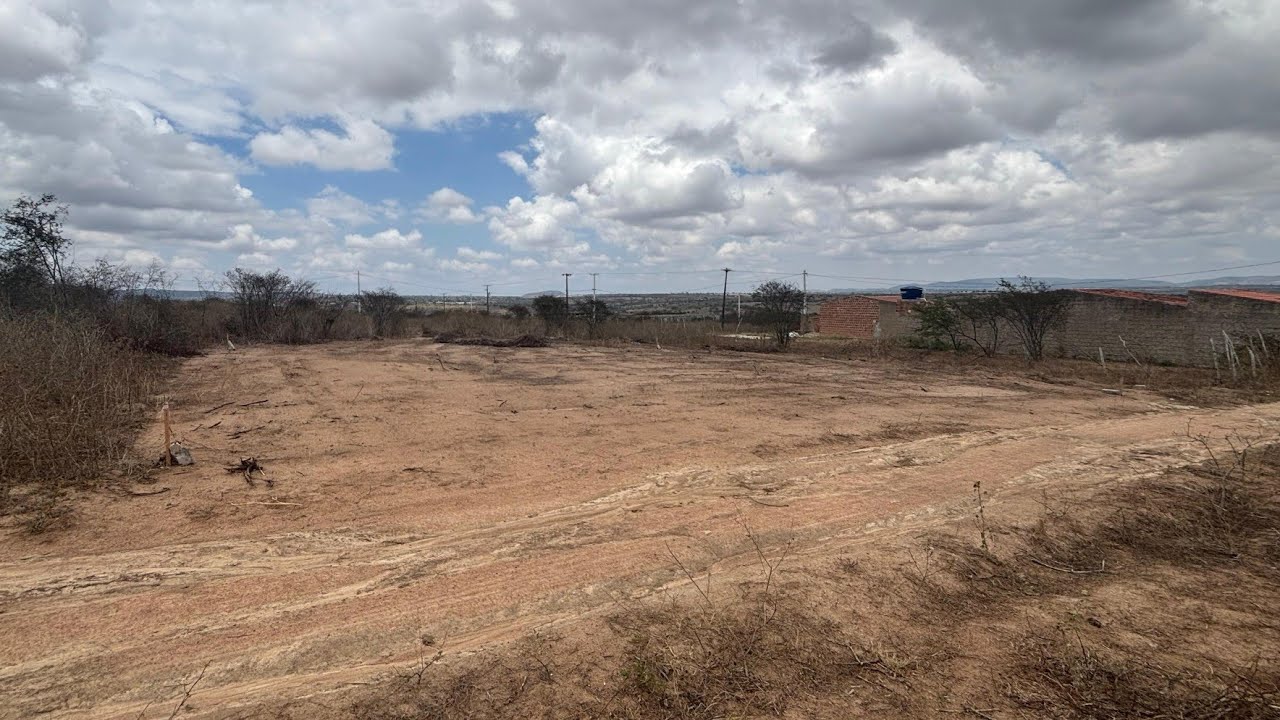 543- TERRENO DE MINI CHÁCARA TODO PLANO NO PRECINHO