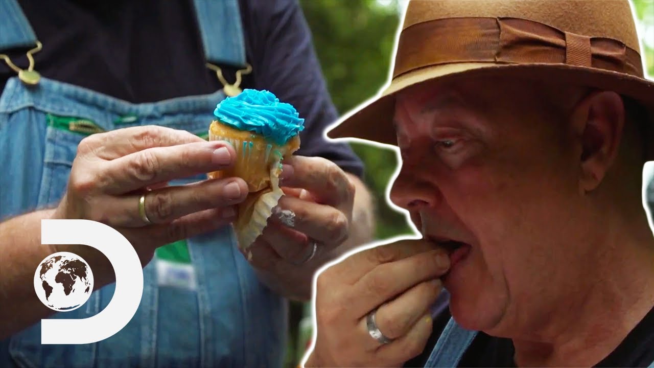 Mark & Digger Craft Wedding Cake Moonshine For Digger's Son's Special Day | Moonshiners