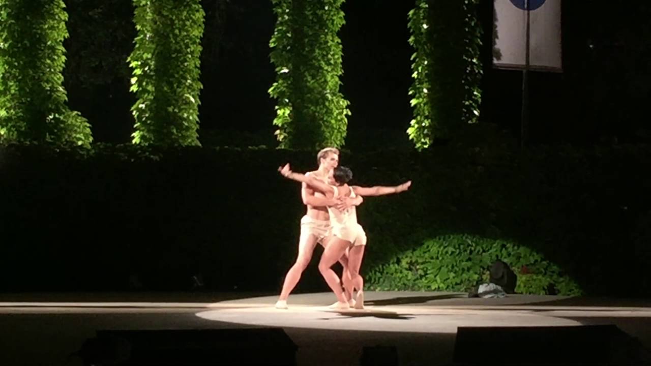 Amanda Gomes & Mikhail Timaev - Kiss @ IBC 2016