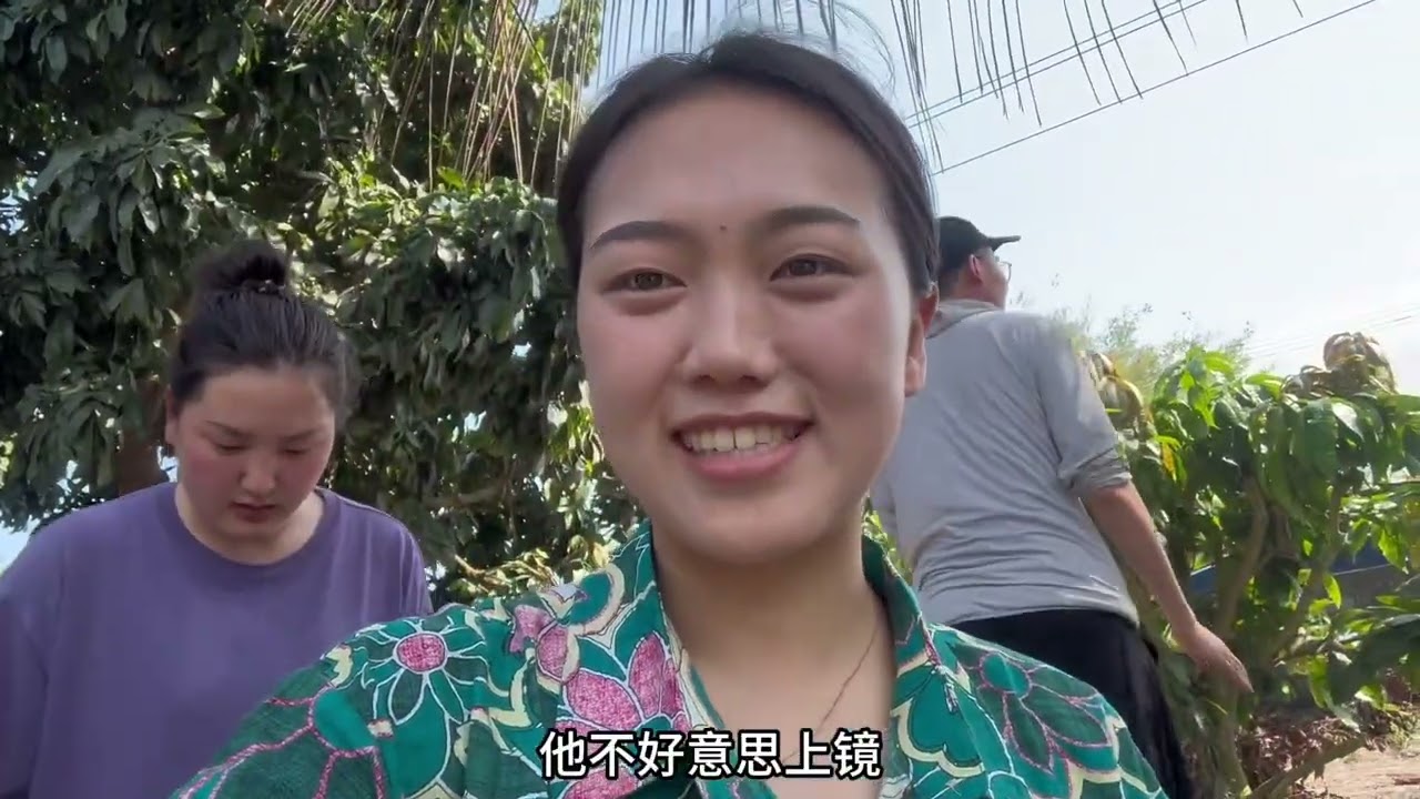 一位00后山西农村女孩，才24岁就实现芒果自由了#农村生活 #芒果 #海南 #新鲜采摘 #优质农产品