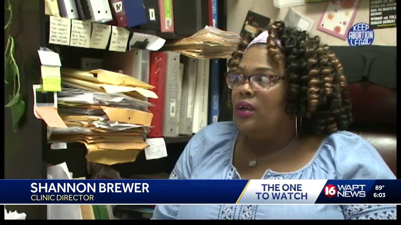 Baby born at abortion clinic
