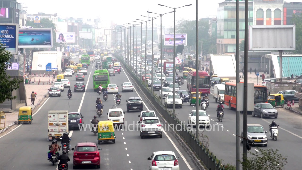 South Extension traffic and market during New Year | Traffic movement in timelapse