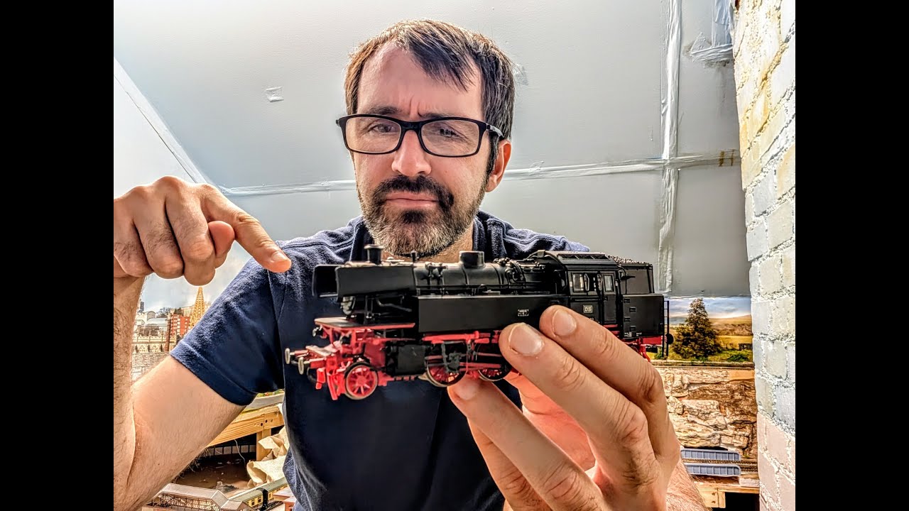 Странный подержанный немецкий паровоз. Что происходит?