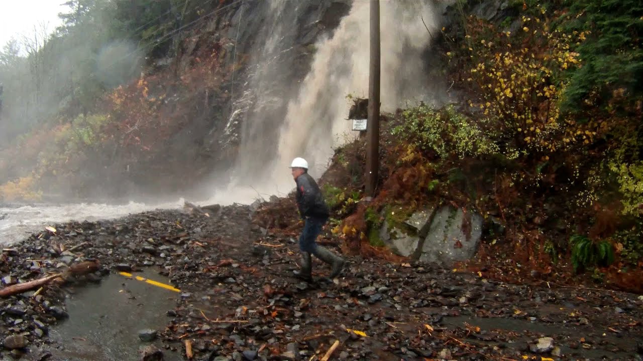 Rockwell drive washout Harrison lake B.C.
