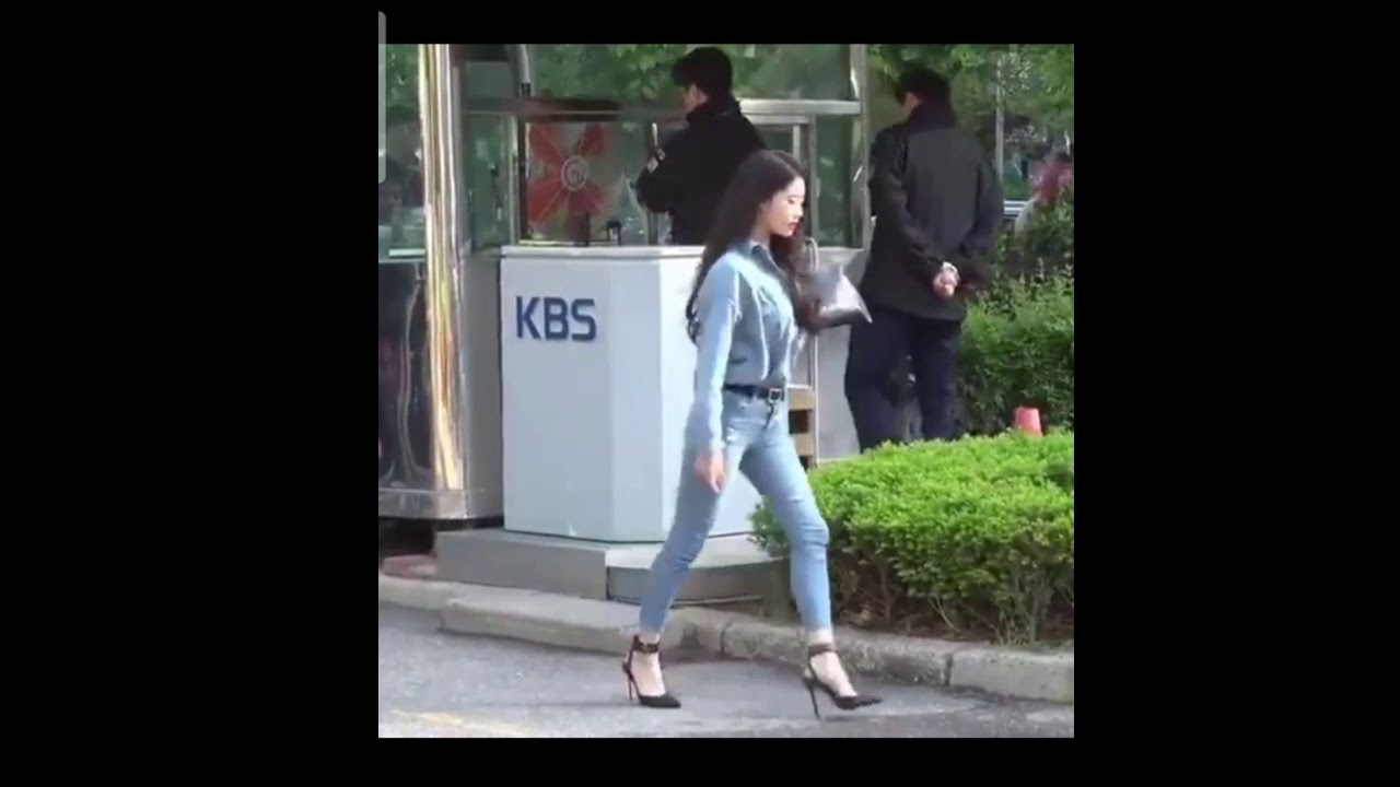 lovelinus promoting lovelyz while nobody else cares
