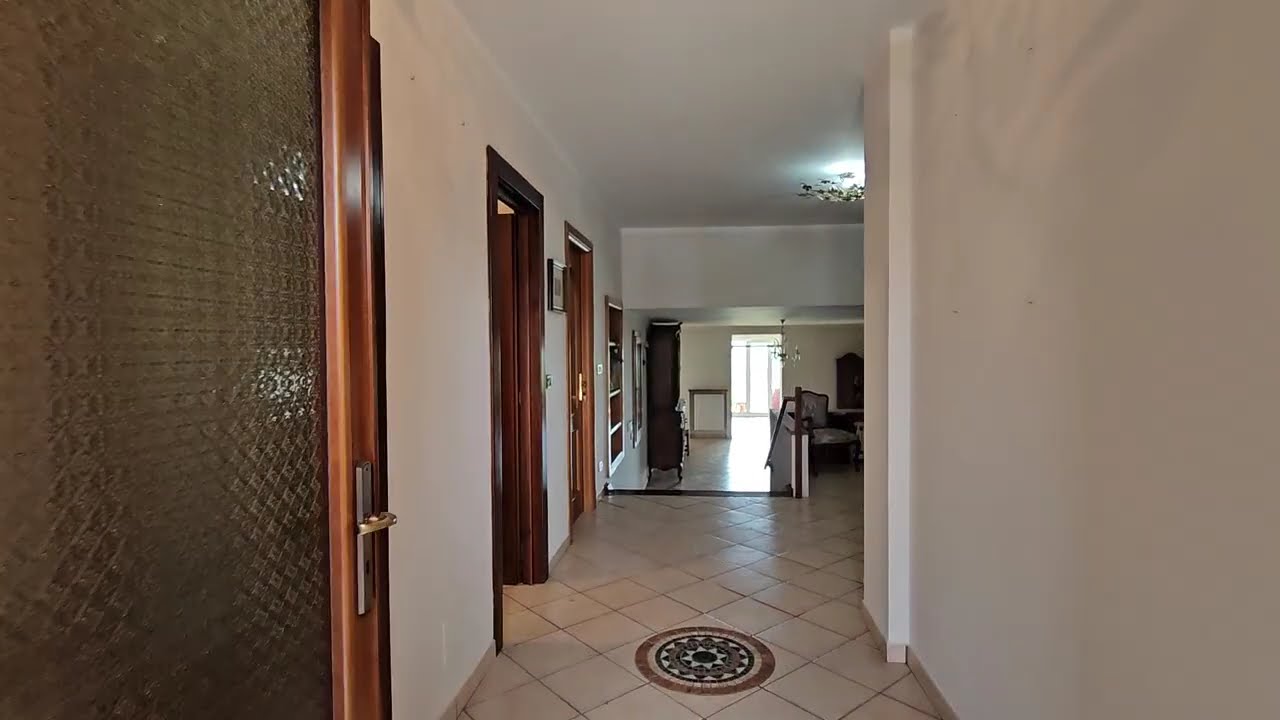 Prestigioso appartamento in villa con giardino