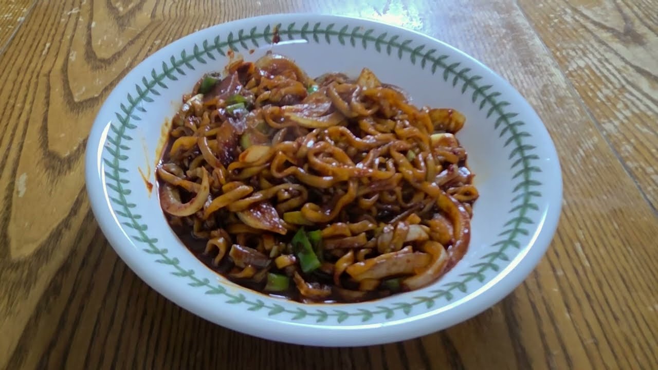 사천짜장라면  정말 쉽고 간편하고 매콤한게 맛있어요    #사천짜장  #짜장라면 #자취요리  #혼밥  #간편요리  #라면맛있게끓이는법   #noodles   noodlerecipe