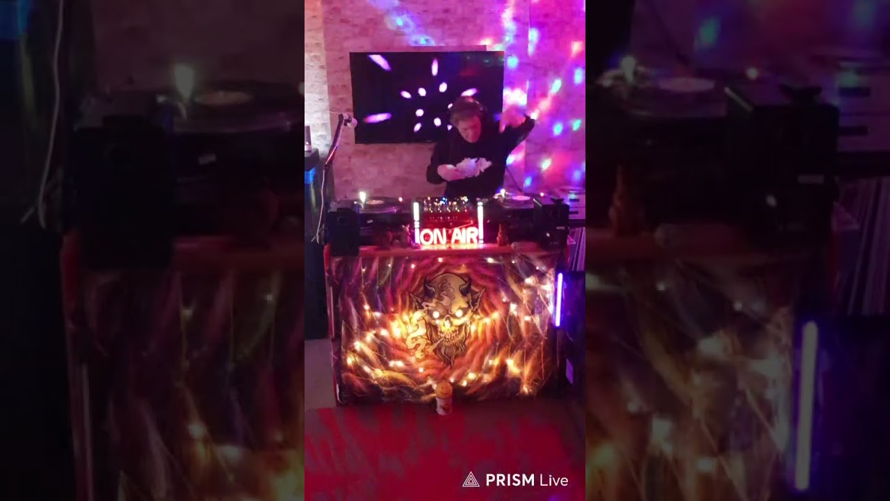 Hardcore rave  :drum & bass ting