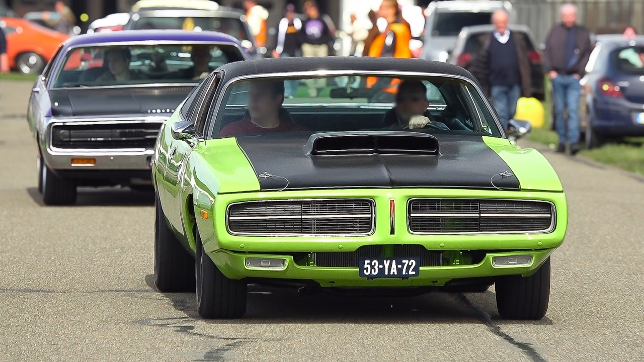 Classic US & Muscle Cars leaving King Cruise 2026- Impala, Road Runner, GTO, Thunderbird, Avanti...
