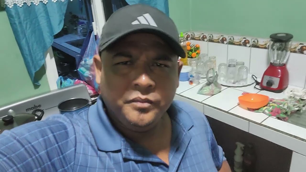 Saludos mijente aquí preparando dos huevitos en torta con unas ricas tortilitas 🤗🤗🤗