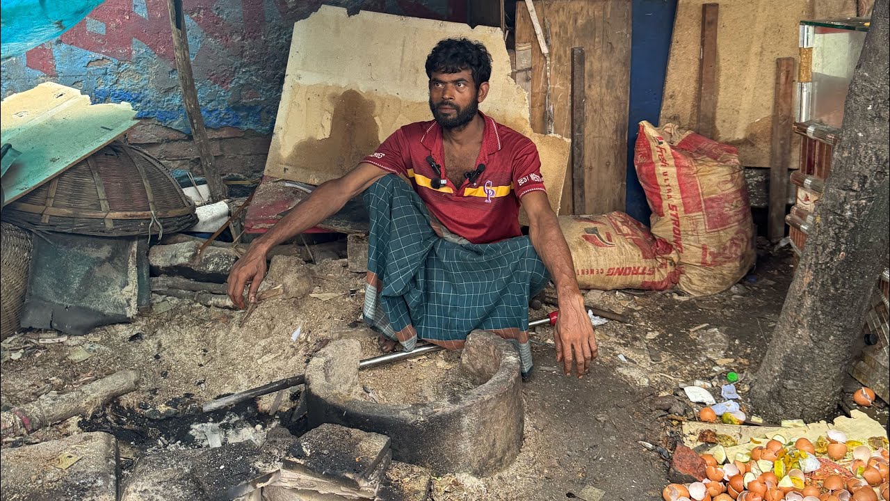 আজব এক হোটেল! নিজে খাবেন নিজেই টাকা রাখবেন, যত খুশি তত খাবেন নিষেধ নাই one man Hotel #streetfood 