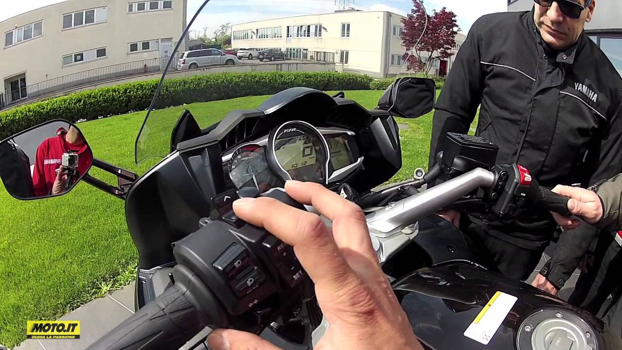 Prova- Yamaha FJR 1300 A - Spiegazione comandi - Moto.it