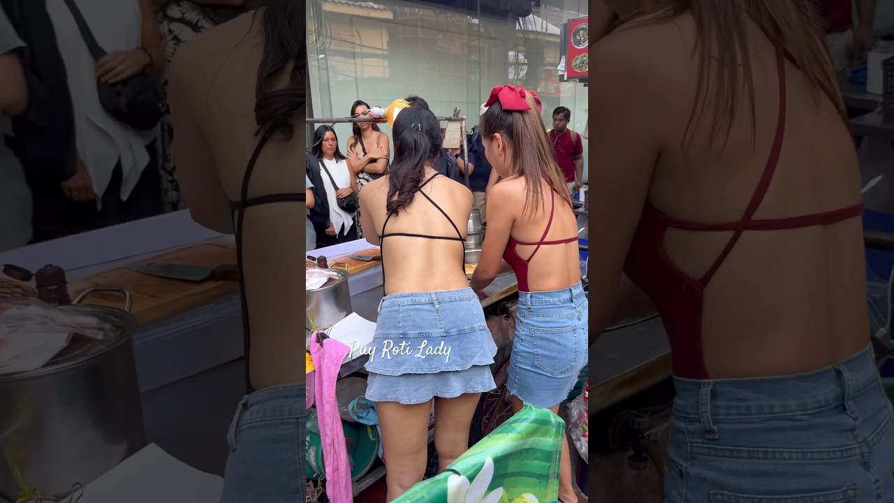 My sister came to help sell roti. -Thai Street Food #shorts