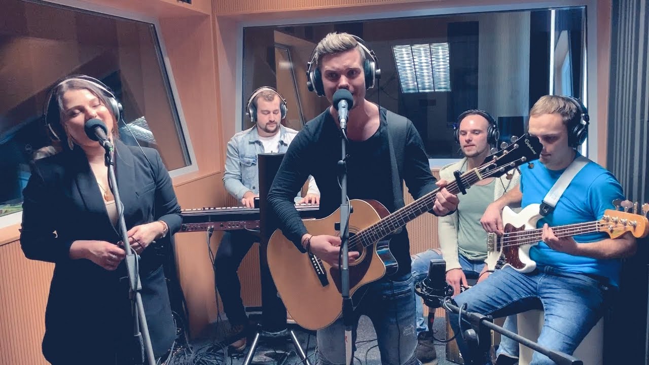 S&aacute;m Sebou - Na čom z&aacute;lež&iacute; ft. Da&scaron;a Kostovč&iacute;k (Expres Live)