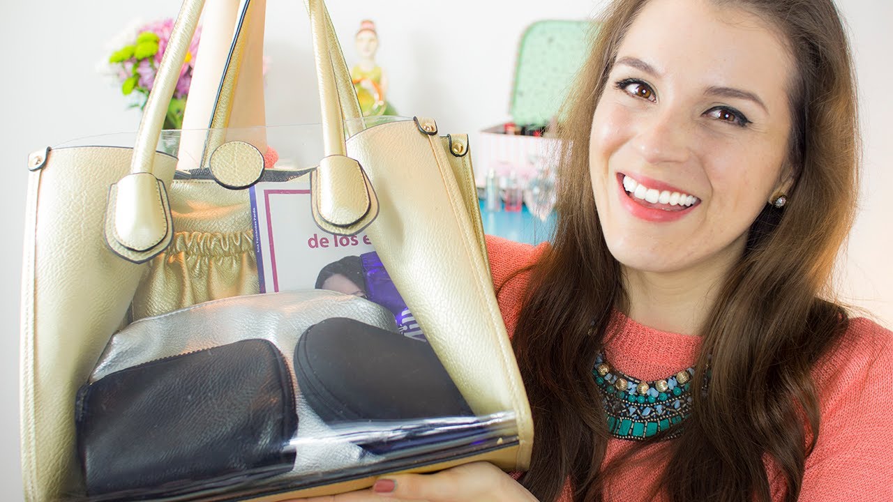Qué llevo en mi bolso | What's in My Bag | Deseo Beauty
