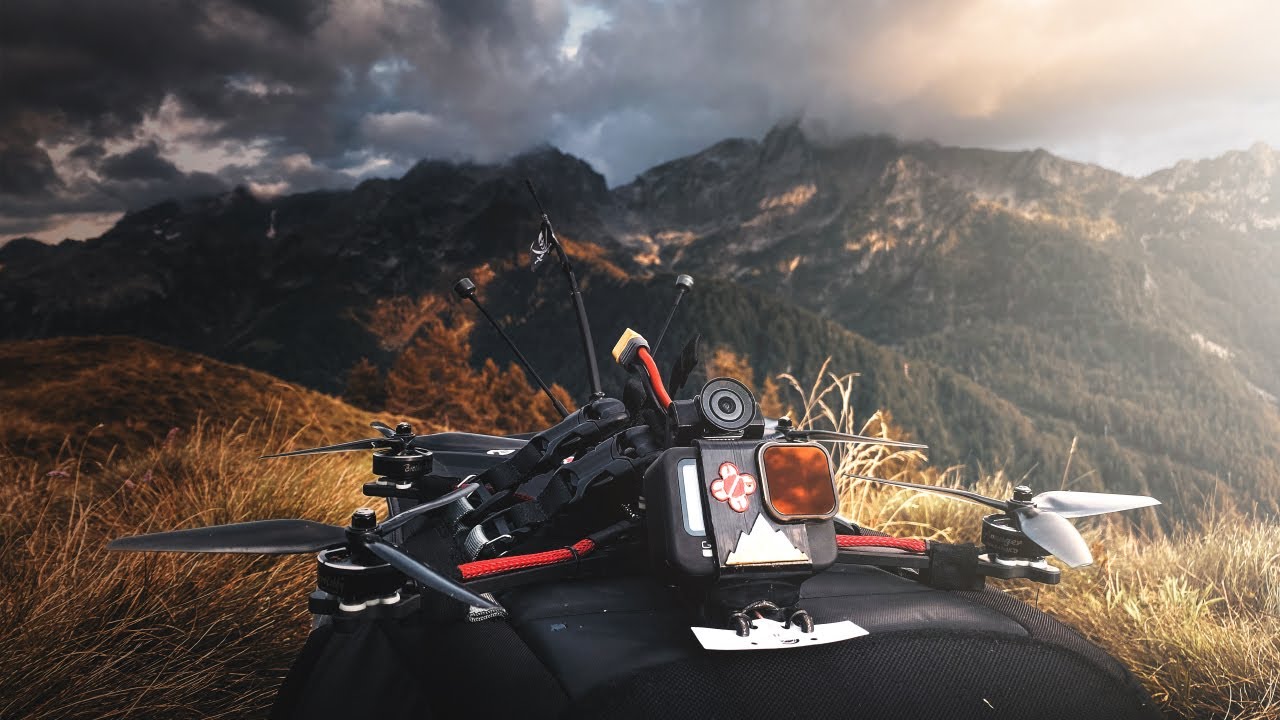 Mountain surfing with my FR7 [4K cinematic FPV]
