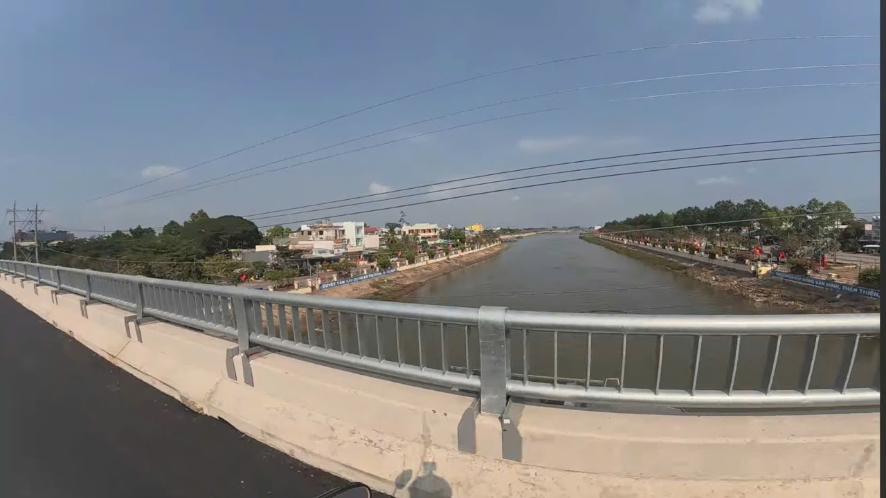 Cầu Hồng Ngự đã thông, xe 2 bánh chạy qua được rồi nghe bà con 