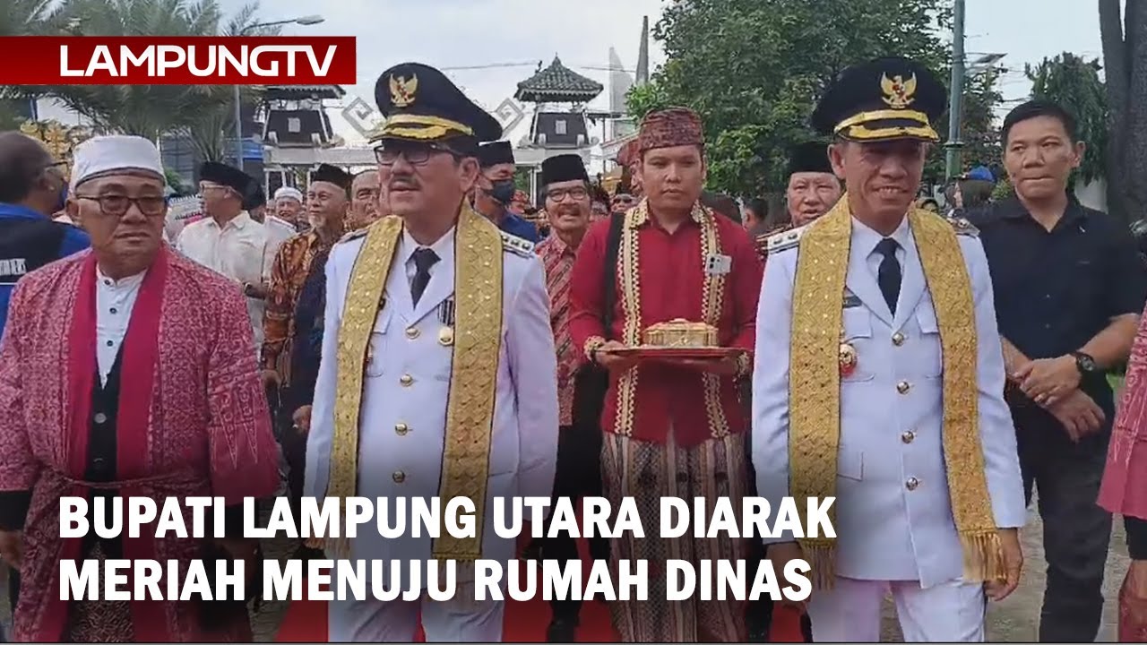 Bupati Lampung Utara Diarak Meriah Menuju Rumah Dinas