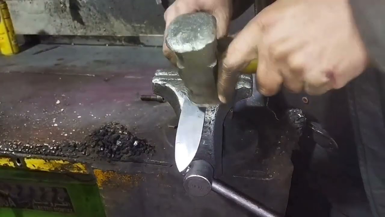 knife Made Fram an old shovel stock Remove build