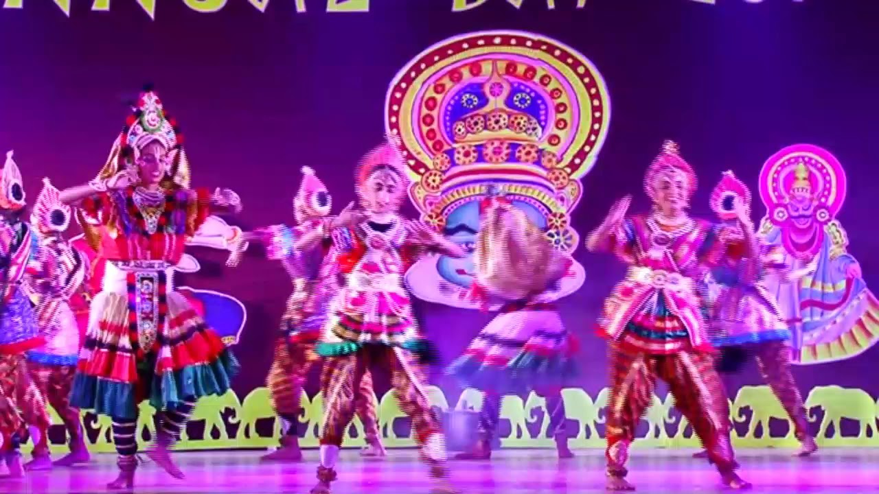 Taani Tandaana Tandanana Yakshagana dance by Sharada Vidhyanikethana Students.