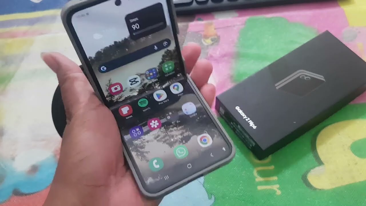 Samsung Galaxy Z Flip 6: How to set Video Format to H.264 in Camera Settings (Android 14)